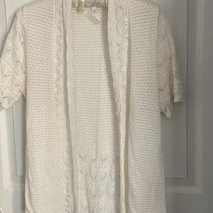 Light weight sweater